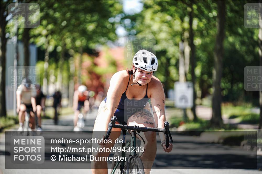 09.08.2026 - GEWOBA Citytriathlon Bremen Michael Burmester http://msf.ph/oto/9943233 09.08.2026 14:41:34 Radfahren 142, 213, 223, 230, 342, 389, 419, 435, 471 meine-sportfotos.de