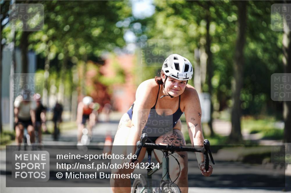 09.08.2026 - GEWOBA Citytriathlon Bremen Michael Burmester http://msf.ph/oto/9943234 09.08.2026 14:41:34 Radfahren 142, 213, 223, 230, 342, 389, 419, 435, 471 meine-sportfotos.de