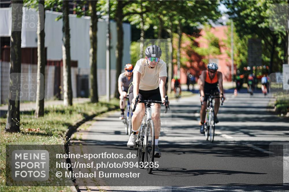 09.08.2026 - GEWOBA Citytriathlon Bremen Michael Burmester http://msf.ph/oto/9943235 09.08.2026 14:41:35 Radfahren 142, 213, 223, 230, 255, 342, 389, 419, 435, 471 meine-sportfotos.de