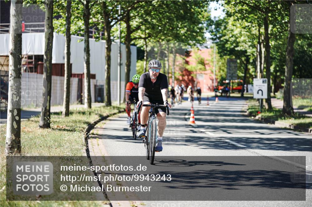 09.08.2026 - GEWOBA Citytriathlon Bremen Michael Burmester http://msf.ph/oto/9943243 09.08.2026 14:41:40 Radfahren 138, 212, 213, 230, 255, 311, 313, 342, 389, 394, 411, 419, 435, 471, 519 meine-sportfotos.de