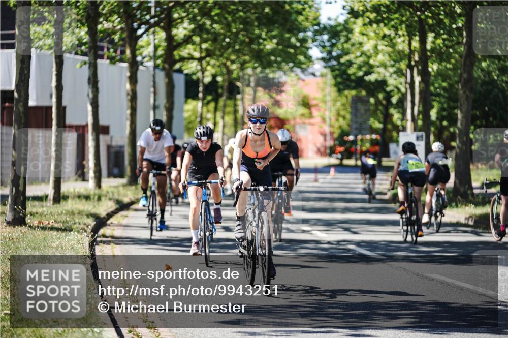 09.08.2026 - GEWOBA Citytriathlon Bremen Michael Burmester http://msf.ph/oto/9943251 09.08.2026 14:41:46 Radfahren 138, 212, 255, 311, 313, 389, 394, 411, 419, 435, 471, 519 meine-sportfotos.de