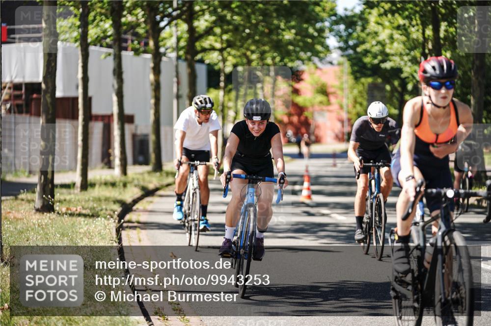 09.08.2026 - GEWOBA Citytriathlon Bremen Michael Burmester http://msf.ph/oto/9943253 09.08.2026 14:41:47 Radfahren 138, 212, 255, 311, 313, 389, 394, 411, 419, 435, 471, 519 meine-sportfotos.de