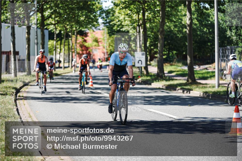 09.08.2026 - GEWOBA Citytriathlon Bremen Michael Burmester http://msf.ph/oto/9943267 09.08.2026 14:41:59 Radfahren 138, 262, 381, 397, 424, 437, 441, 467, 468 meine-sportfotos.de