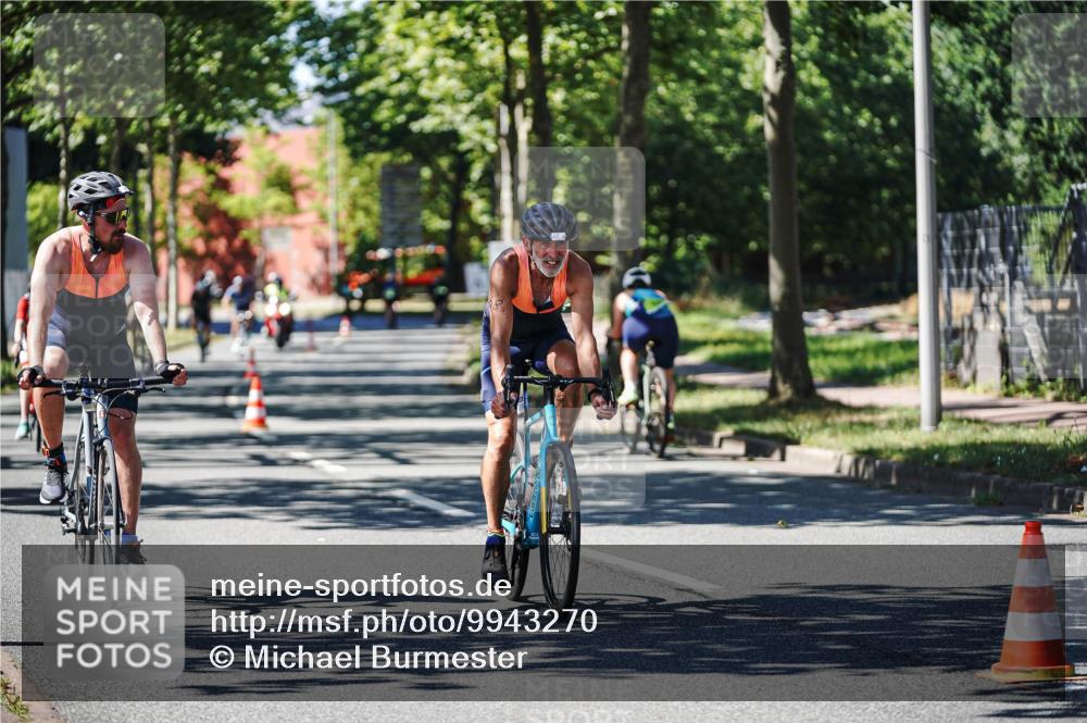 09.08.2026 - GEWOBA Citytriathlon Bremen Michael Burmester http://msf.ph/oto/9943270 09.08.2026 14:42:00 Radfahren 138, 262, 381, 397, 424, 437, 441, 467, 468 meine-sportfotos.de