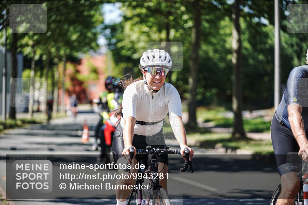 09.08.2026 - GEWOBA Citytriathlon Bremen Michael Burmester http://msf.ph/oto/9943281 09.08.2026 14:42:07 Radfahren 214, 252, 262, 299, 379, 381, 397, 424, 437, 441, 467, 468 meine-sportfotos.de