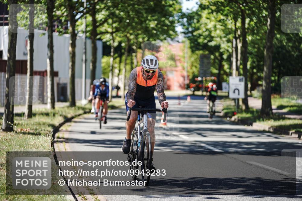 09.08.2026 - GEWOBA Citytriathlon Bremen Michael Burmester http://msf.ph/oto/9943283 09.08.2026 14:42:13 Radfahren 214, 252, 299, 379, 381, 397, 441, 467 meine-sportfotos.de