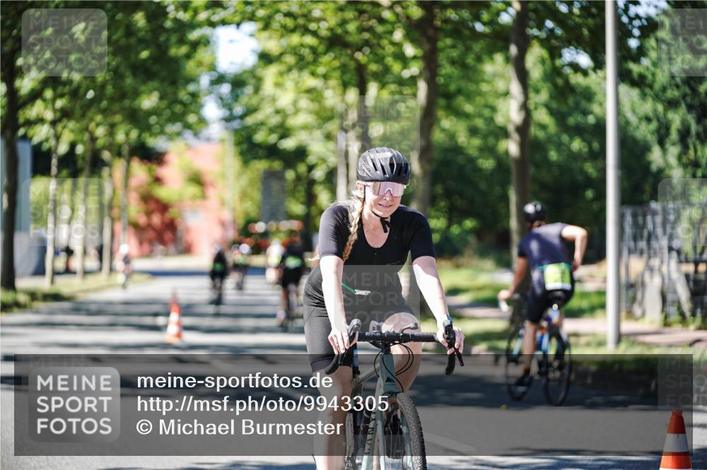 09.08.2026 - GEWOBA Citytriathlon Bremen Michael Burmester http://msf.ph/oto/9943305 09.08.2026 14:42:45 Radfahren 195, 233, 268, 281, 348, 421 meine-sportfotos.de