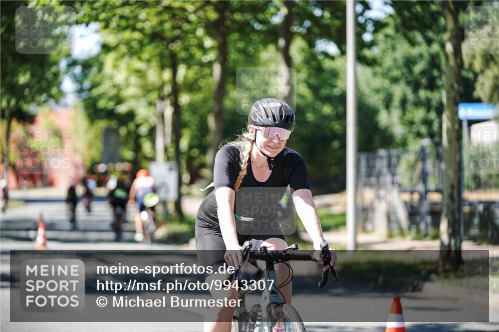 09.08.2026 - GEWOBA Citytriathlon Bremen Michael Burmester http://msf.ph/oto/9943307 09.08.2026 14:42:45 Radfahren 195, 233, 268, 281, 348, 421 meine-sportfotos.de