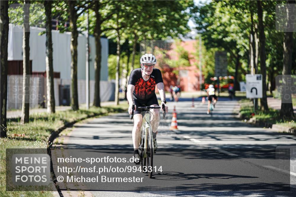 09.08.2026 - GEWOBA Citytriathlon Bremen Michael Burmester http://msf.ph/oto/9943314 09.08.2026 14:43:01 Radfahren 375, 426, 472, 525 meine-sportfotos.de