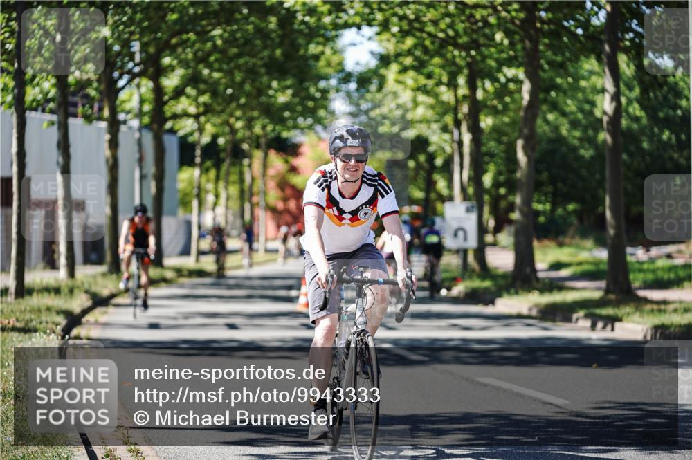 09.08.2026 - GEWOBA Citytriathlon Bremen Michael Burmester http://msf.ph/oto/9943333 09.08.2026 14:43:22 Radfahren 194, 201, 361, 430, 432, 436, 463, 480 meine-sportfotos.de