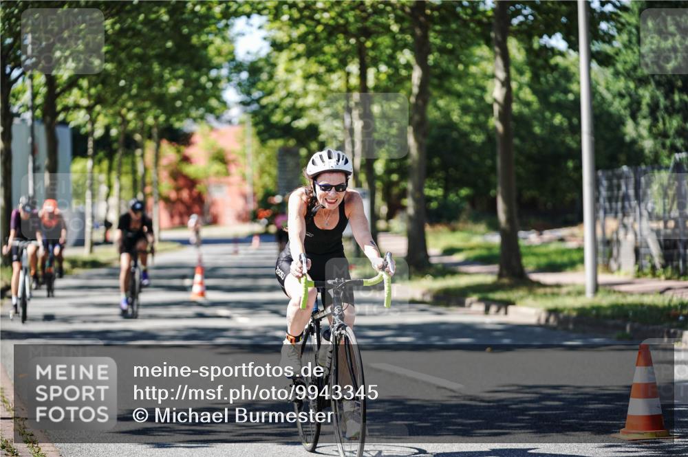 09.08.2026 - GEWOBA Citytriathlon Bremen Michael Burmester http://msf.ph/oto/9943345 09.08.2026 14:43:31 Radfahren 194, 198, 275, 361, 432, 436, 452, 463, 489, 494 meine-sportfotos.de