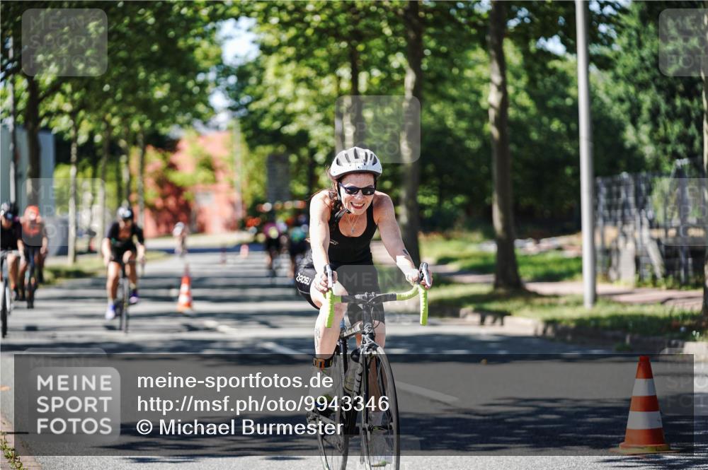 09.08.2026 - GEWOBA Citytriathlon Bremen Michael Burmester http://msf.ph/oto/9943346 09.08.2026 14:43:31 Radfahren 194, 198, 275, 361, 432, 436, 452, 463, 489, 494 meine-sportfotos.de