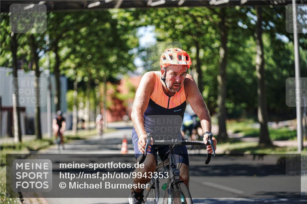 09.08.2026 - GEWOBA Citytriathlon Bremen Michael Burmester http://msf.ph/oto/9943353 09.08.2026 14:43:35 Radfahren 194, 198, 275, 361, 432, 436, 452, 463, 489, 494 meine-sportfotos.de