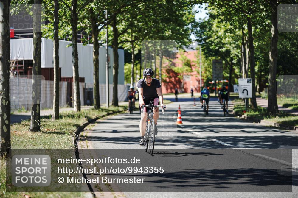 09.08.2026 - GEWOBA Citytriathlon Bremen Michael Burmester http://msf.ph/oto/9943355 09.08.2026 14:43:37 Radfahren 194, 198, 275, 432, 436, 452, 489, 494, 516 meine-sportfotos.de