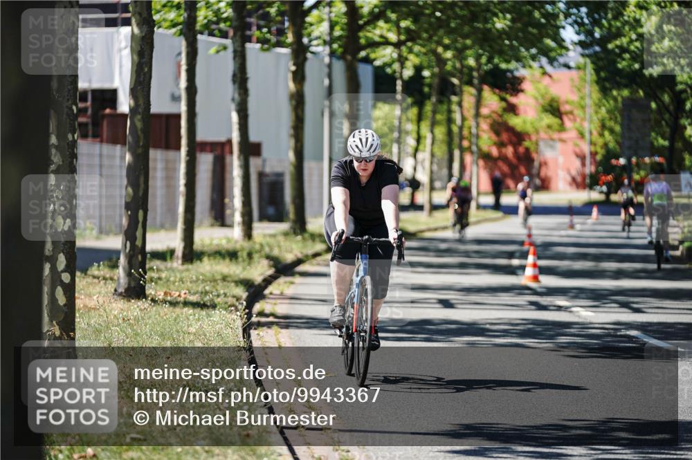 09.08.2026 - GEWOBA Citytriathlon Bremen Michael Burmester http://msf.ph/oto/9943367 09.08.2026 14:44:04 Radfahren 107, 209, 241 meine-sportfotos.de
