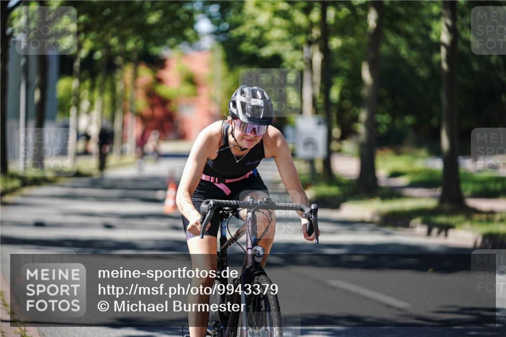 09.08.2026 - GEWOBA Citytriathlon Bremen Michael Burmester http://msf.ph/oto/9943379 09.08.2026 14:44:13 Radfahren 107, 209, 241, 303, 318, 478, 502 meine-sportfotos.de