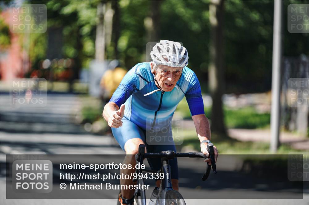 09.08.2026 - GEWOBA Citytriathlon Bremen Michael Burmester http://msf.ph/oto/9943391 09.08.2026 14:44:26 Radfahren 191, 245, 303, 318, 478, 495, 502 meine-sportfotos.de