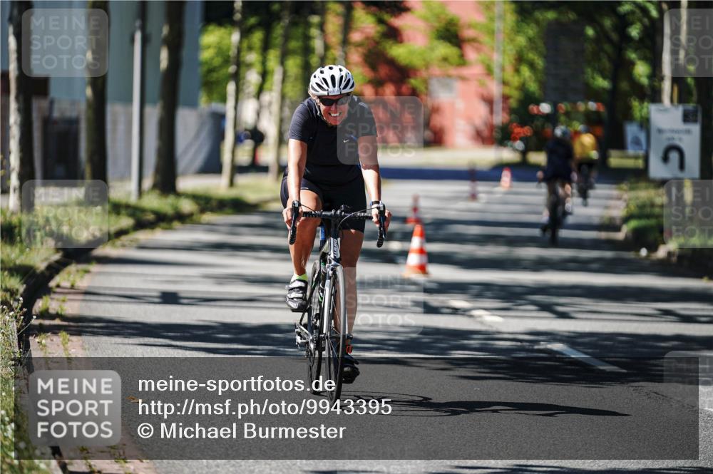 09.08.2026 - GEWOBA Citytriathlon Bremen Michael Burmester http://msf.ph/oto/9943395 09.08.2026 14:44:35 Radfahren 245, 495 meine-sportfotos.de