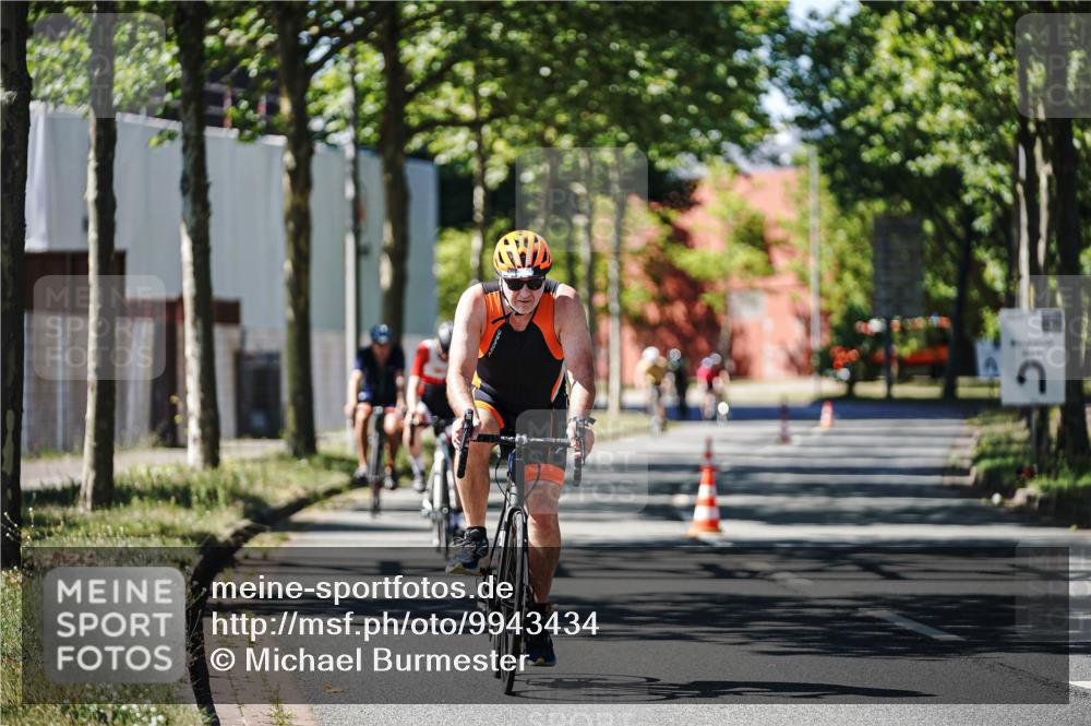 09.08.2026 - GEWOBA Citytriathlon Bremen Michael Burmester http://msf.ph/oto/9943434 09.08.2026 14:45:51 Radfahren 246, 248, 332, 367, 451, 460, 465, 496, 524 meine-sportfotos.de