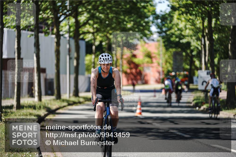 09.08.2026 - GEWOBA Citytriathlon Bremen Michael Burmester http://msf.ph/oto/9943459 09.08.2026 14:46:06 Radfahren 246, 332, 367, 496 meine-sportfotos.de