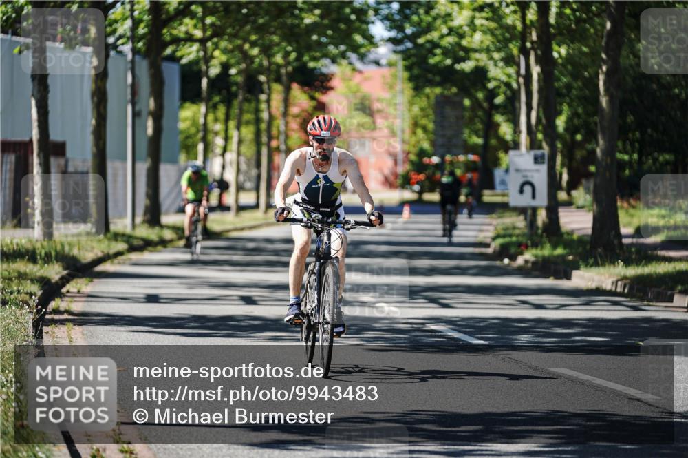 09.08.2026 - GEWOBA Citytriathlon Bremen Michael Burmester http://msf.ph/oto/9943483 09.08.2026 14:46:56 Radfahren 392, 414, 447, 464, 483, 488, 506 meine-sportfotos.de