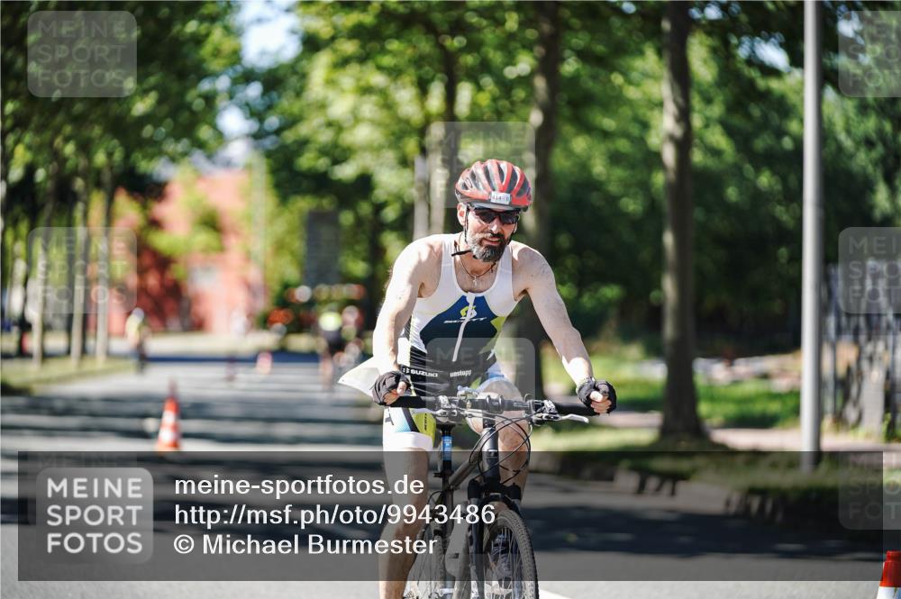 09.08.2026 - GEWOBA Citytriathlon Bremen Michael Burmester http://msf.ph/oto/9943486 09.08.2026 14:46:57 Radfahren 392, 414, 447, 461, 464, 488, 506 meine-sportfotos.de