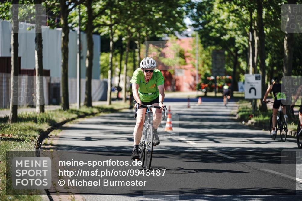09.08.2026 - GEWOBA Citytriathlon Bremen Michael Burmester http://msf.ph/oto/9943487 09.08.2026 14:46:59 Radfahren 392, 414, 447, 461, 464, 488, 506 meine-sportfotos.de
