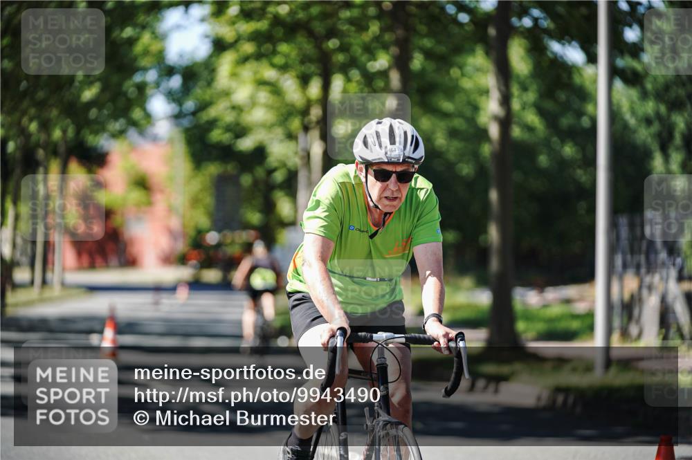 09.08.2026 - GEWOBA Citytriathlon Bremen Michael Burmester http://msf.ph/oto/9943490 09.08.2026 14:47:00 Radfahren 392, 414, 461, 464, 488, 506 meine-sportfotos.de