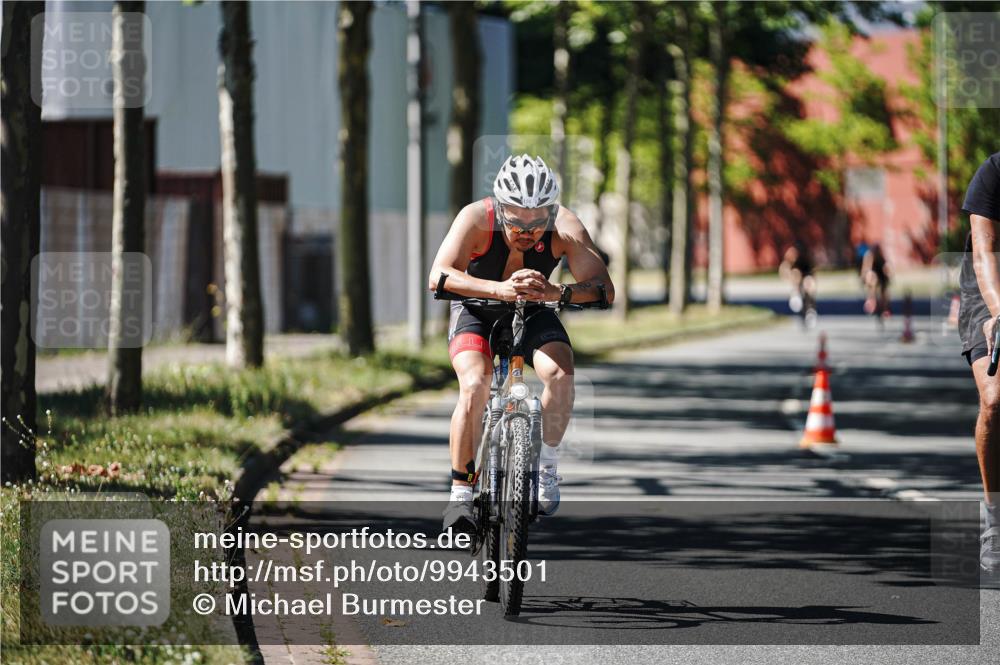 09.08.2026 - GEWOBA Citytriathlon Bremen Michael Burmester http://msf.ph/oto/9943501 09.08.2026 14:47:43 Radfahren 104, 387, 491, 492 meine-sportfotos.de