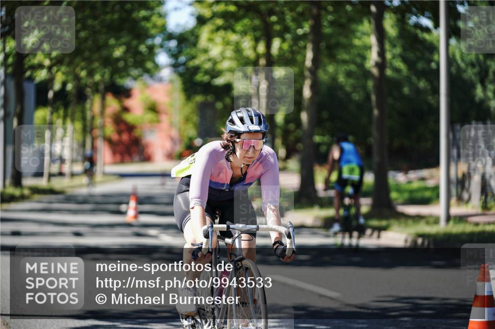 09.08.2026 - GEWOBA Citytriathlon Bremen Michael Burmester http://msf.ph/oto/9943533 09.08.2026 14:48:56 Radfahren 315, 443, 475, 518 meine-sportfotos.de