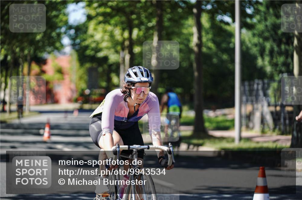 09.08.2026 - GEWOBA Citytriathlon Bremen Michael Burmester http://msf.ph/oto/9943534 09.08.2026 14:48:56 Radfahren 315, 443, 475, 518 meine-sportfotos.de
