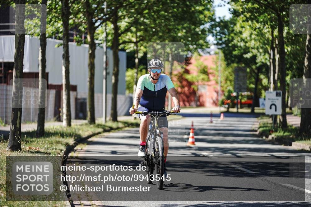 09.08.2026 - GEWOBA Citytriathlon Bremen Michael Burmester http://msf.ph/oto/9943545 09.08.2026 14:49:23 Radfahren 408 meine-sportfotos.de