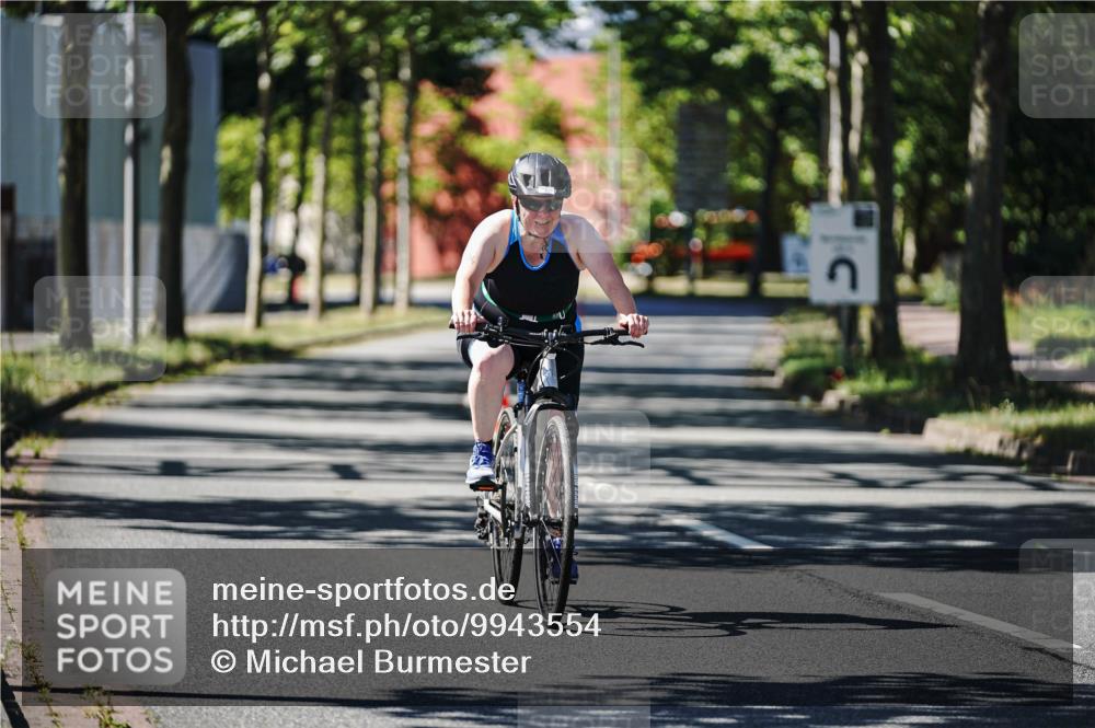 09.08.2026 - GEWOBA Citytriathlon Bremen Michael Burmester http://msf.ph/oto/9943554 09.08.2026 14:49:52 Radfahren 446, 504 meine-sportfotos.de