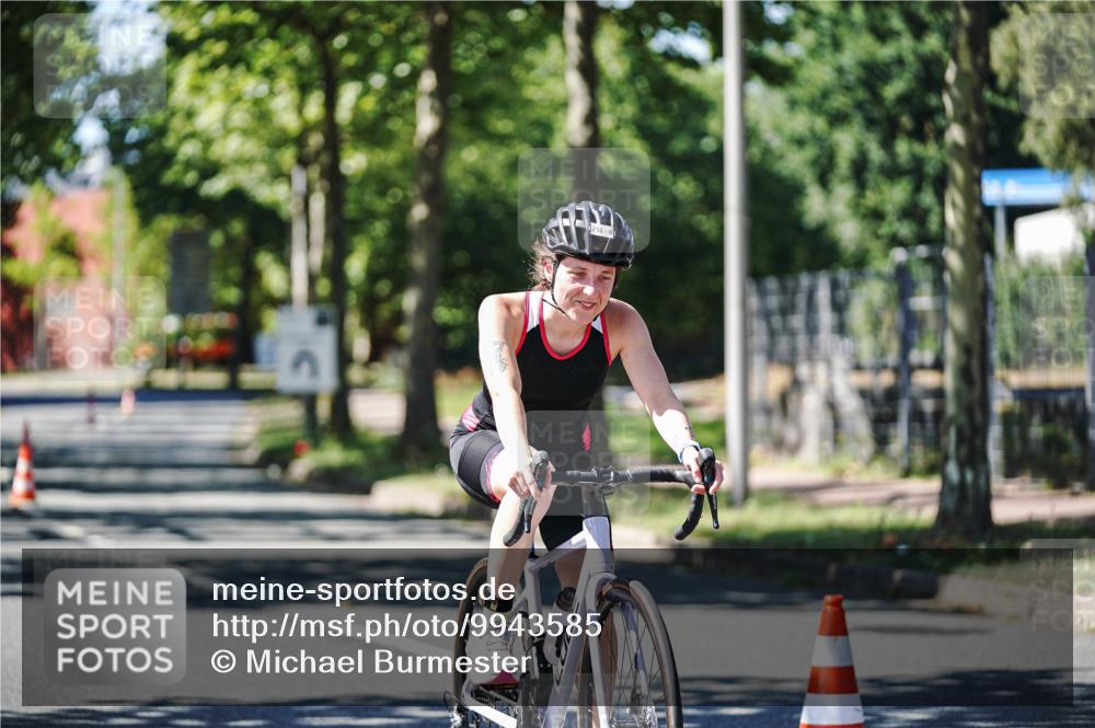 09.08.2026 - GEWOBA Citytriathlon Bremen Michael Burmester http://msf.ph/oto/9943585 09.08.2026 14:54:33 Radfahren 251 meine-sportfotos.de