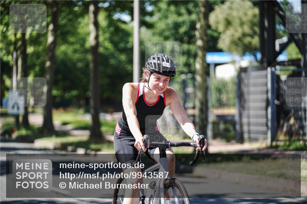 09.08.2026 - GEWOBA Citytriathlon Bremen Michael Burmester http://msf.ph/oto/9943587 09.08.2026 14:54:33 Radfahren 251 meine-sportfotos.de