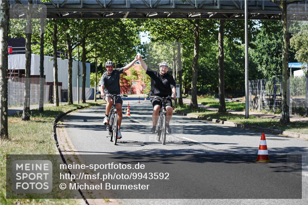 09.08.2026 - GEWOBA Citytriathlon Bremen Michael Burmester http://msf.ph/oto/9943592 09.08.2026 14:58:54 Radfahren 55, 444 meine-sportfotos.de