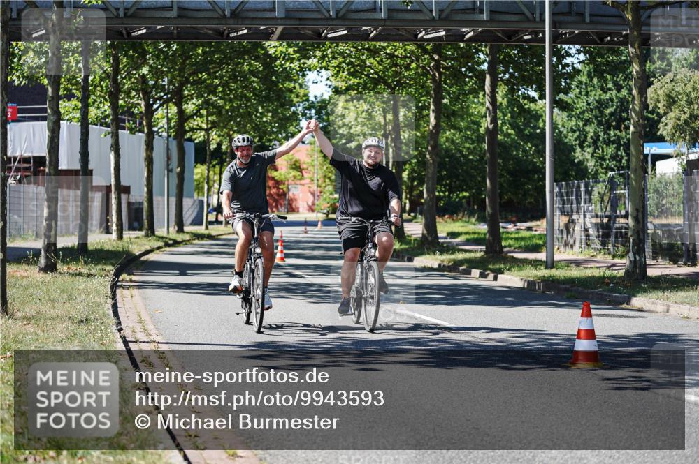 09.08.2026 - GEWOBA Citytriathlon Bremen Michael Burmester http://msf.ph/oto/9943593 09.08.2026 14:58:54 Radfahren 55, 444 meine-sportfotos.de