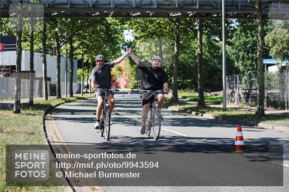 09.08.2026 - GEWOBA Citytriathlon Bremen Michael Burmester http://msf.ph/oto/9943594 09.08.2026 14:58:54 Radfahren 55, 444 meine-sportfotos.de