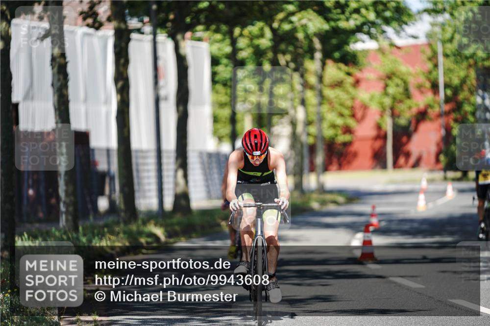 09.08.2026 - GEWOBA Citytriathlon Bremen Michael Burmester http://msf.ph/oto/9943608 09.08.2026 10:18:00 Radfahren 282, 285 meine-sportfotos.de