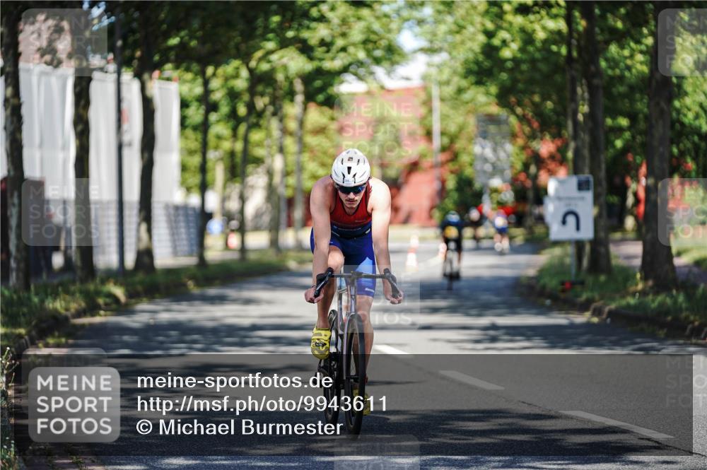 09.08.2026 - GEWOBA Citytriathlon Bremen Michael Burmester http://msf.ph/oto/9943611 09.08.2026 10:18:02 Radfahren 282, 285 meine-sportfotos.de
