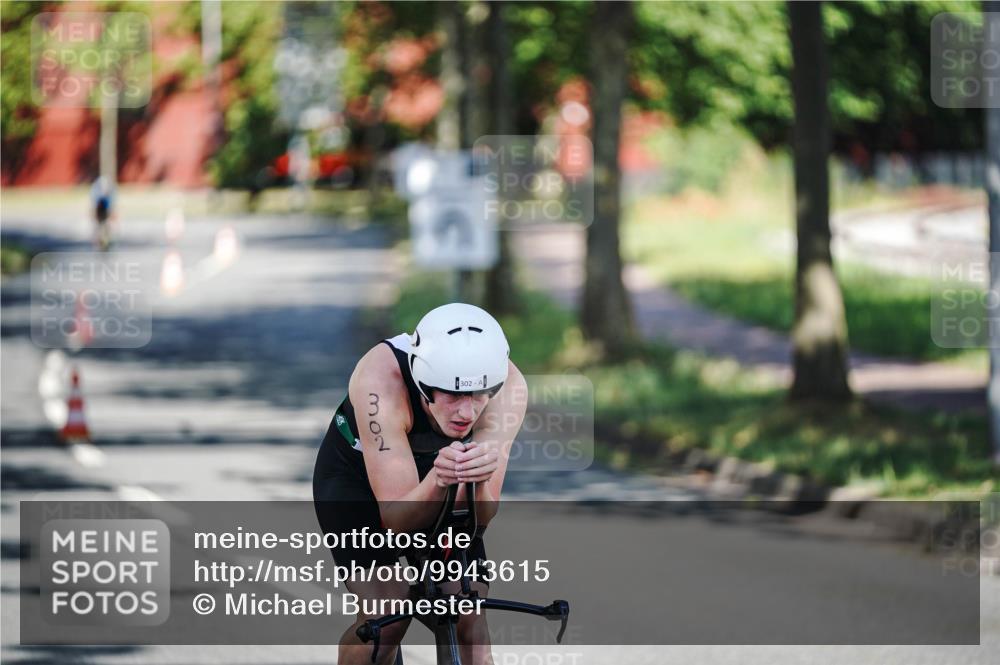 09.08.2026 - GEWOBA Citytriathlon Bremen Michael Burmester http://msf.ph/oto/9943615 09.08.2026 10:18:29 Radfahren 302, 306 meine-sportfotos.de