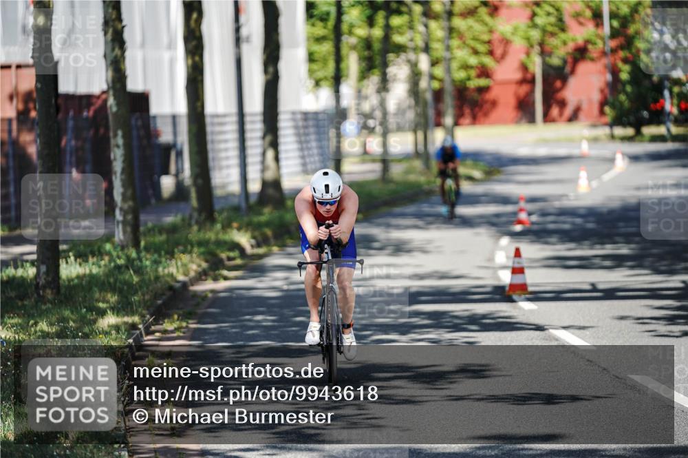 09.08.2026 - GEWOBA Citytriathlon Bremen Michael Burmester http://msf.ph/oto/9943618 09.08.2026 10:18:33 Radfahren 280, 302, 306 meine-sportfotos.de