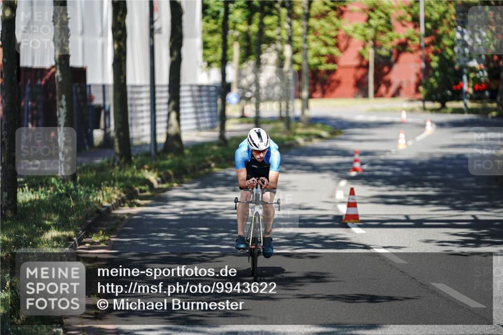 09.08.2026 - GEWOBA Citytriathlon Bremen Michael Burmester http://msf.ph/oto/9943622 09.08.2026 10:18:36 Radfahren 280, 302, 306 meine-sportfotos.de