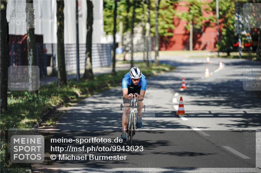 09.08.2026 - GEWOBA Citytriathlon Bremen Michael Burmester http://msf.ph/oto/9943623 09.08.2026 10:18:37 Radfahren 280, 302, 306 meine-sportfotos.de