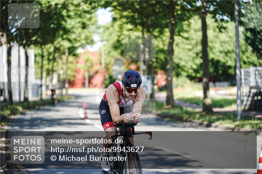 09.08.2026 - GEWOBA Citytriathlon Bremen Michael Burmester http://msf.ph/oto/9943627 09.08.2026 10:20:05 Radfahren 326, 386 meine-sportfotos.de