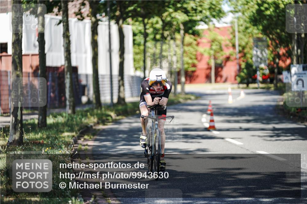 09.08.2026 - GEWOBA Citytriathlon Bremen Michael Burmester http://msf.ph/oto/9943630 09.08.2026 10:20:09 Radfahren 326, 386 meine-sportfotos.de