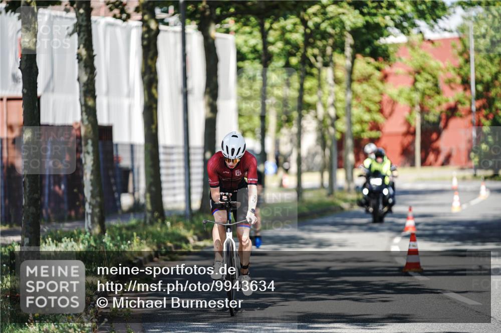 09.08.2026 - GEWOBA Citytriathlon Bremen Michael Burmester http://msf.ph/oto/9943634 09.08.2026 10:21:34 Radfahren 287, 349 meine-sportfotos.de