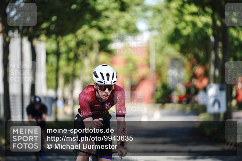 09.08.2026 - GEWOBA Citytriathlon Bremen Michael Burmester http://msf.ph/oto/9943635 09.08.2026 10:21:35 Radfahren 287, 349 meine-sportfotos.de