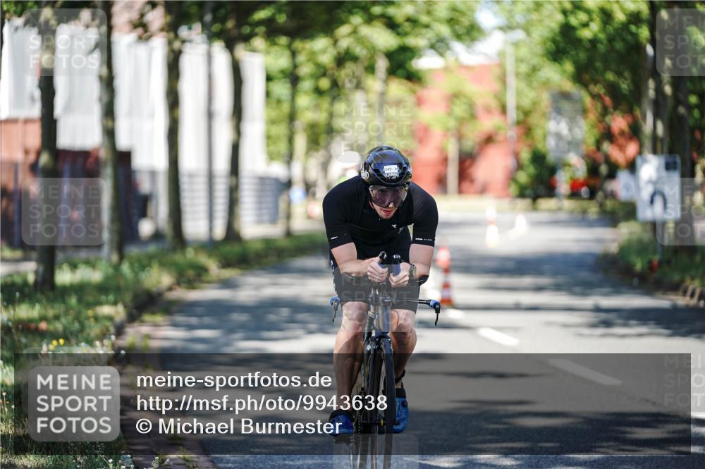 09.08.2026 - GEWOBA Citytriathlon Bremen Michael Burmester http://msf.ph/oto/9943638 09.08.2026 10:21:37 Radfahren 287, 349 meine-sportfotos.de