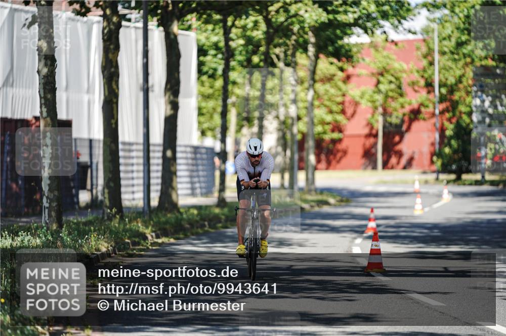 09.08.2026 - GEWOBA Citytriathlon Bremen Michael Burmester http://msf.ph/oto/9943641 09.08.2026 10:22:19 Radfahren 387 meine-sportfotos.de